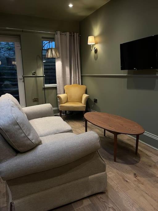 Peaceful Apartment In The Heart Of Frome Dış mekan fotoğraf